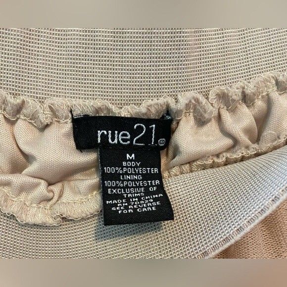 NWOT RUE 21 Beige Midi Length Lined Multi-Layered Floral Lace Tulle Skirt Blush - Picture 6 of 6